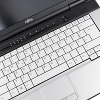 Fujitsu Lifebook E751 mit Webcam mit FP ohne Numblock deutsch